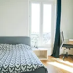 Lovely Cocoon With A View Over Paris